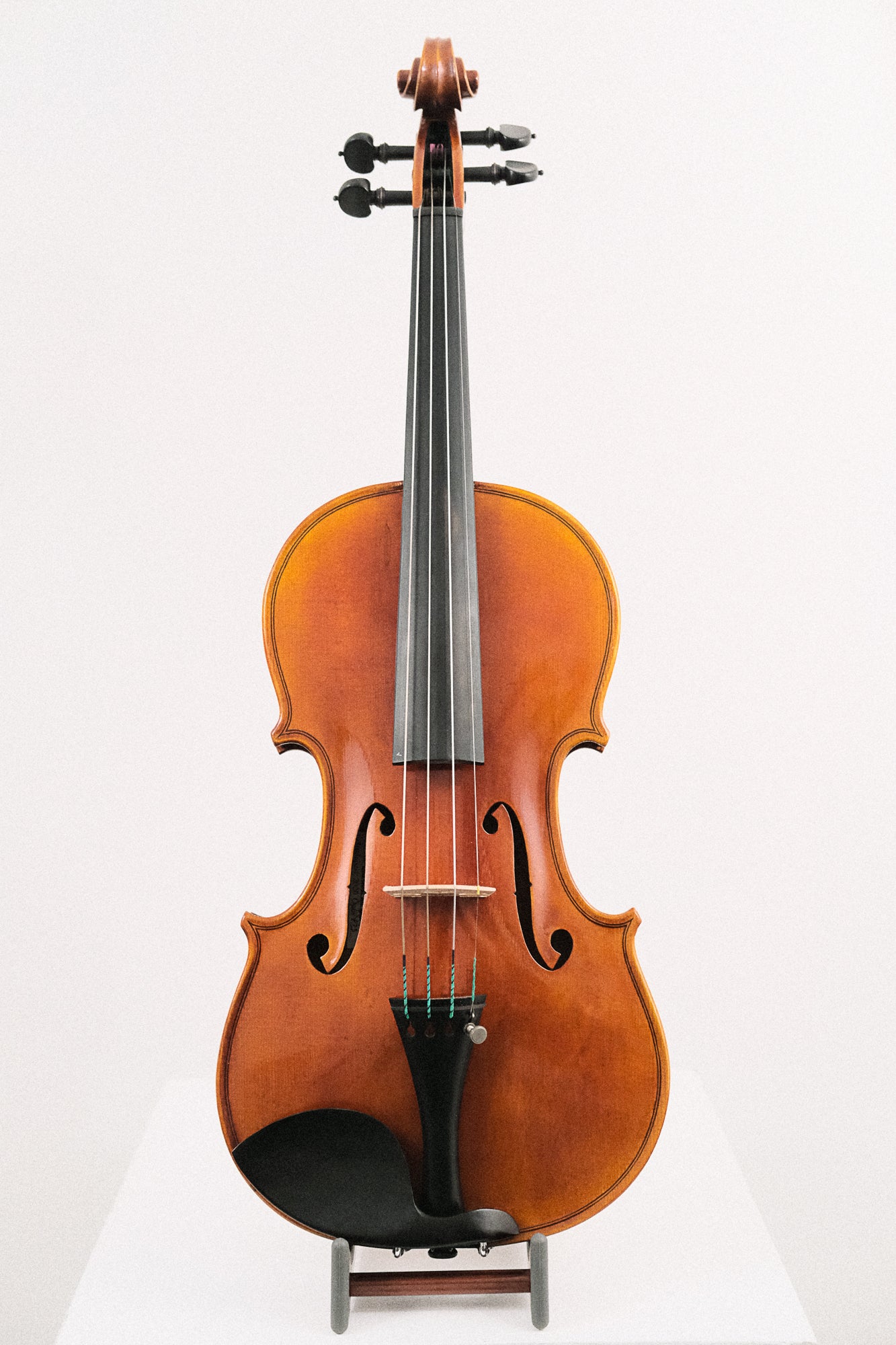 Revelle 4/4 Violin Model 700