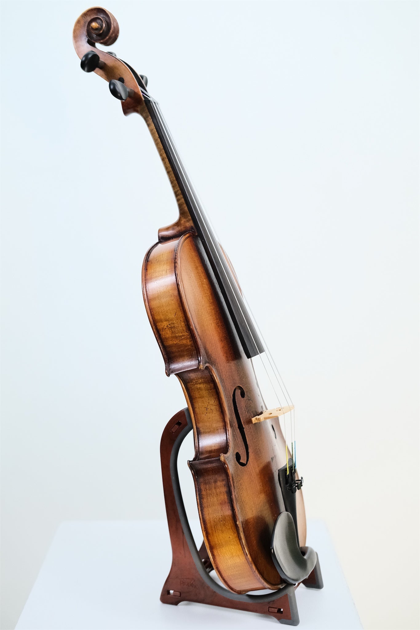Early 20th Century Unlabeled German Violin - 4/4