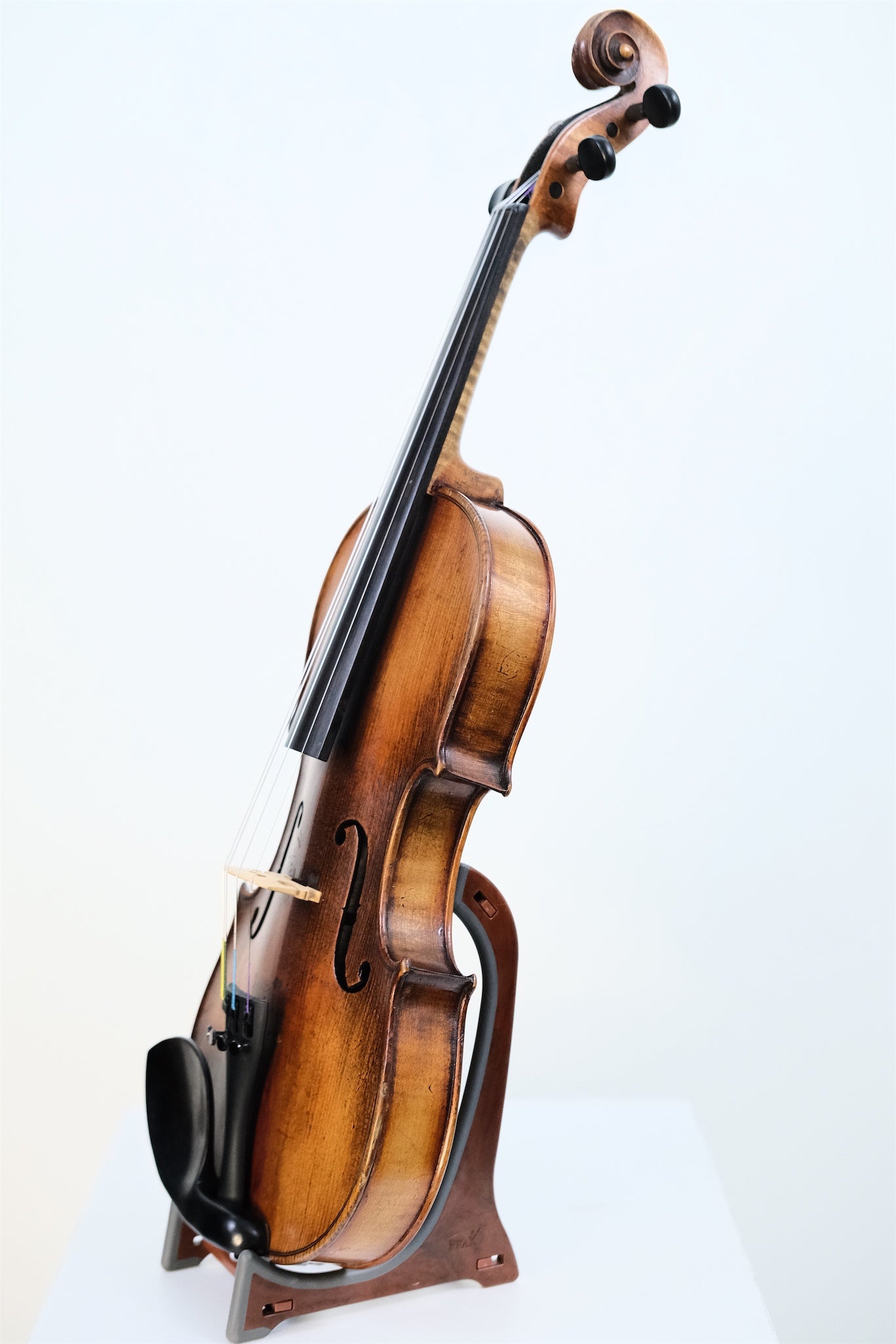Early 20th Century Unlabeled German Violin - 4/4